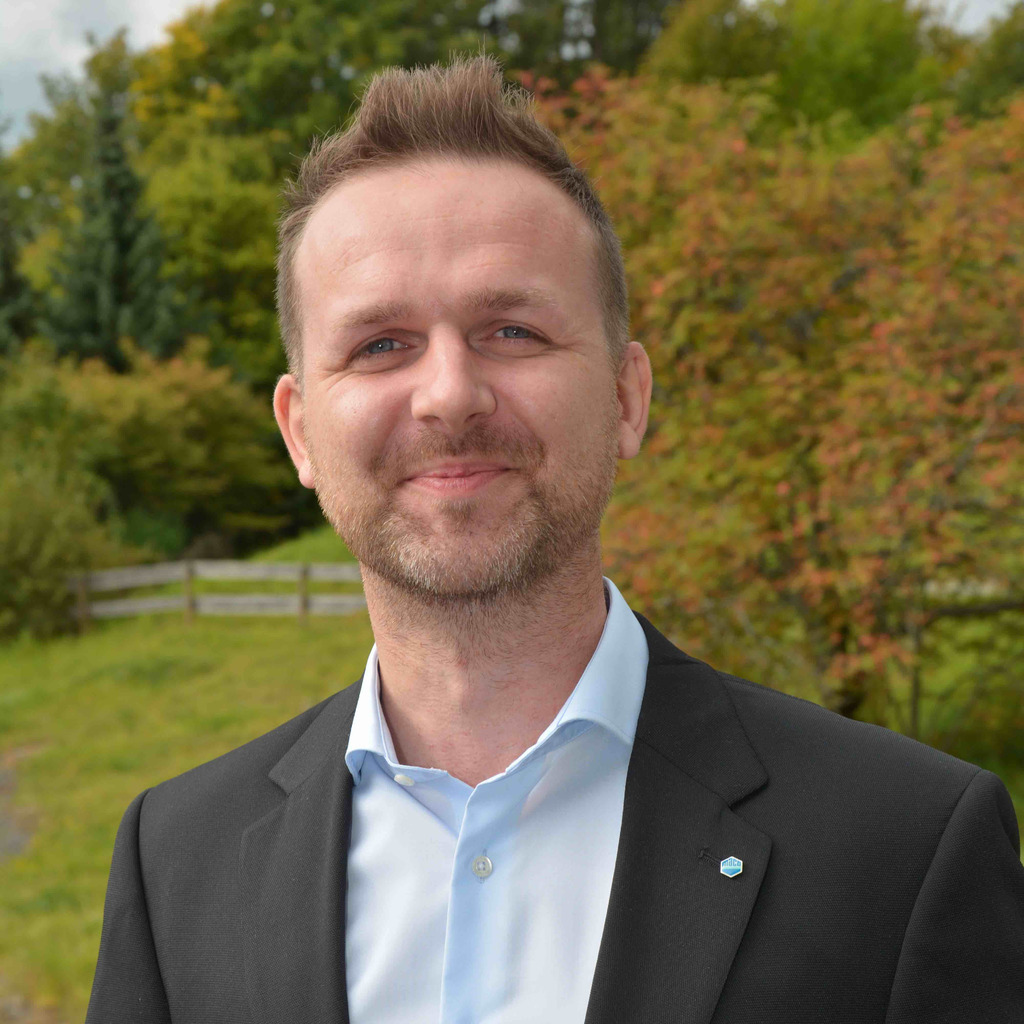 Harald Kukral Abteilungsleiter Hefele GmbH & Co. KG XING