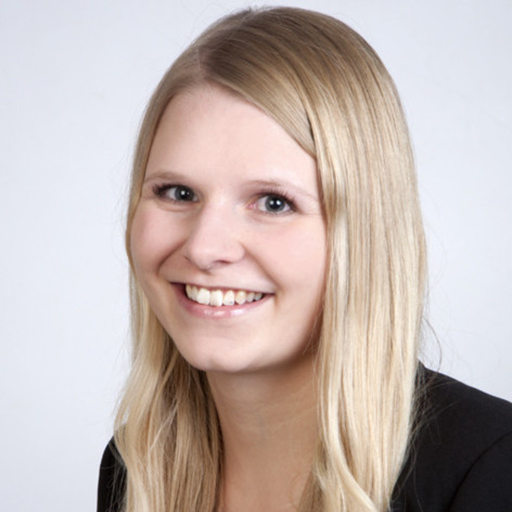 Corinna Hipp Spezialist Debitorenmanagement Hirschvogel Automotive Group Xing 