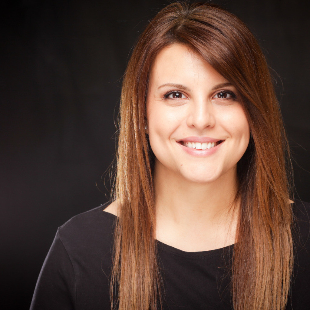 Dr. Aikaterini (Katerina) Karatzia Product Specialist Molecular