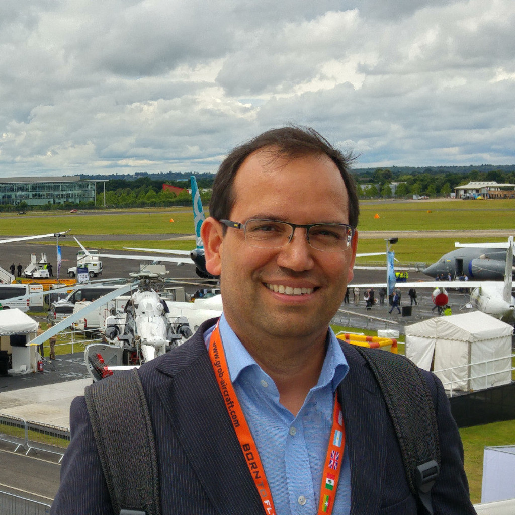 Dipl.Ing. Milton Amador Data Architect Airbus Defence and Space XING