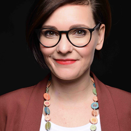 Julia Benndorf