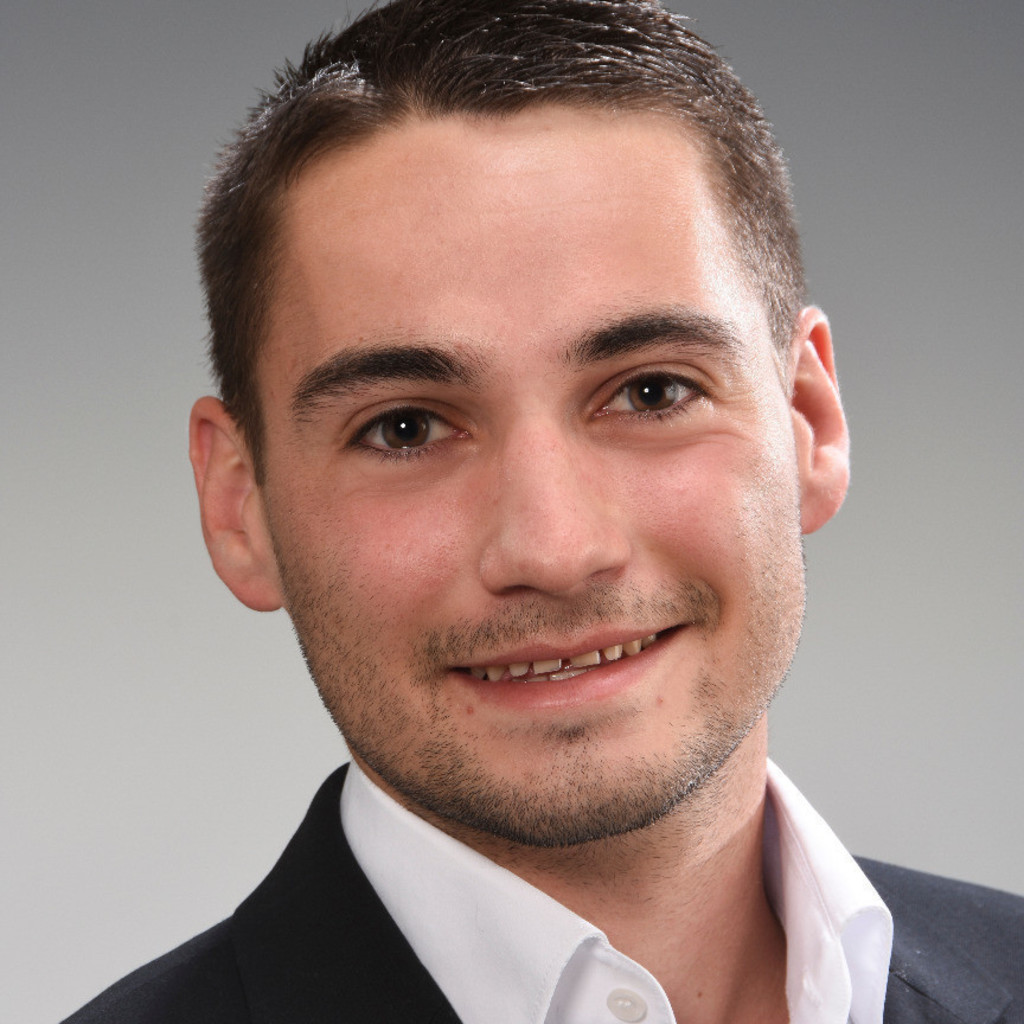 Thomas Walz Senior Product Engineer EDAG Engineering GmbH