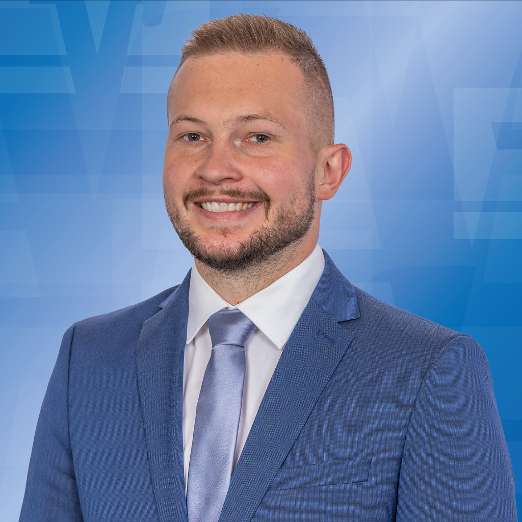 Leon Hollfuß - Bankkaufmann - Dortmunder Volksbank eG | XING