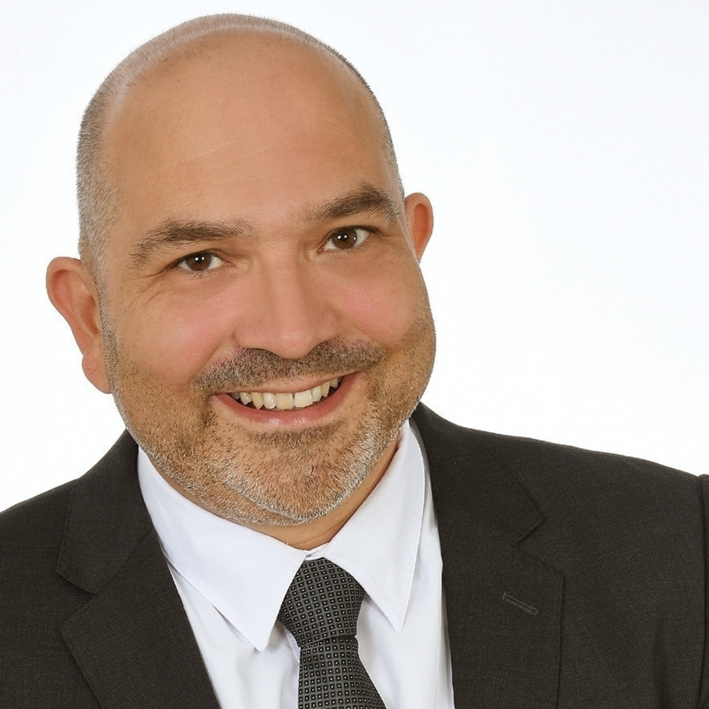 Nicolas Vilela Immobilienmakler/ Recruiter OptimHome Immobilien