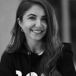 Jacqueline Motzer
