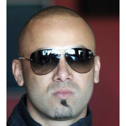 Dr. JHONNY MENA