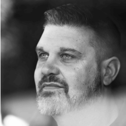 Oliver Zur