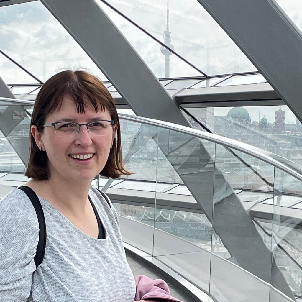 Anne Wagner Executive Assistant SOCLES XING