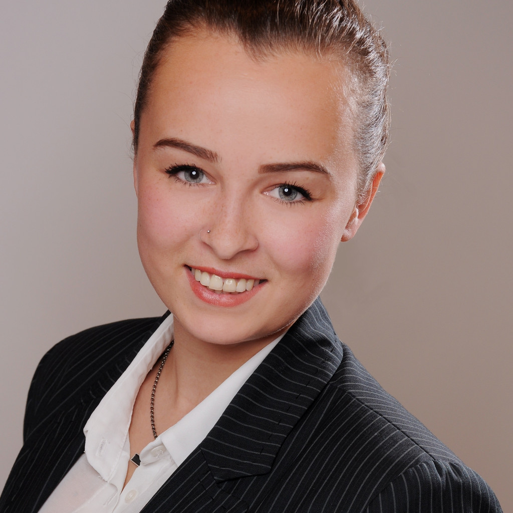 Sanne Dijksma Kassiererin Aral Tankstelle XING aral-fuel-station-in-frankfurt-am-main