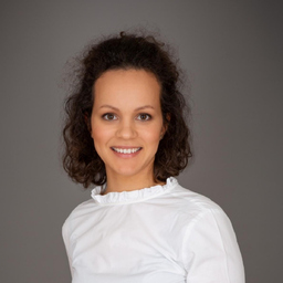 Nora Tefrati