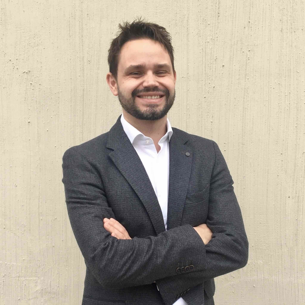 Joël Baumgartner Senior Product Developer IWB XING