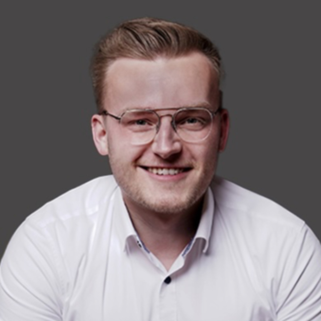 Lars Berger Account Manager RheinMain / Neckar Bertrandt Group XING