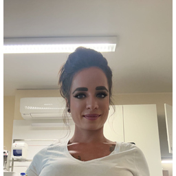 Nina Zubair