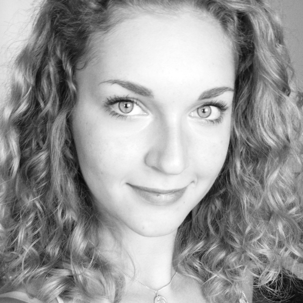 Carolin Bentrop Senior Product Strategist Smarketer GmbH XING