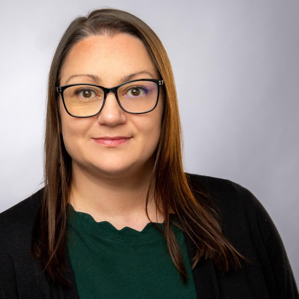 Lidija Abramovic Teamassistenz Personalwesen Pneuhage Management GmbH & Co. KG XING Lidija Abramovic Teamassistenz Personalwesen Pneuhage Management GmbH & Co. KG XING
