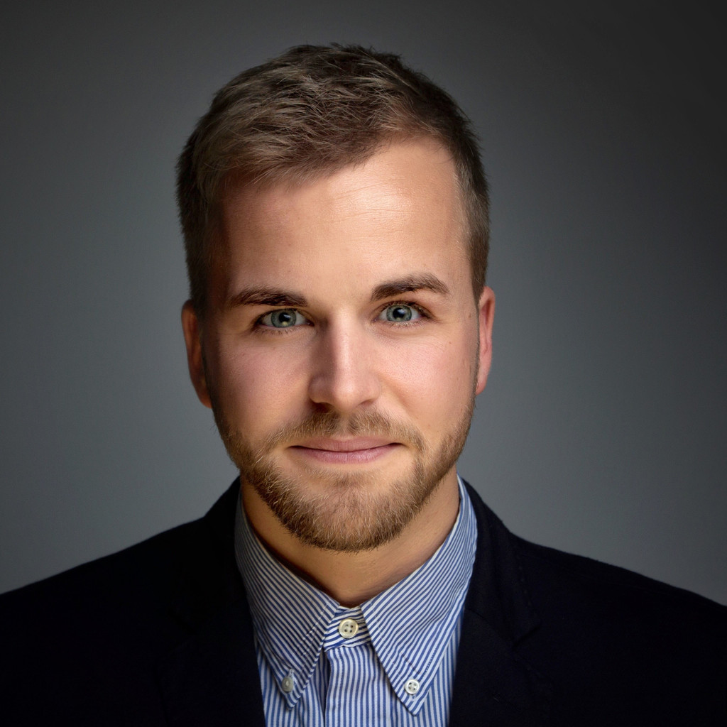 Sebastian Schmidt Operations Manager Amazon XING