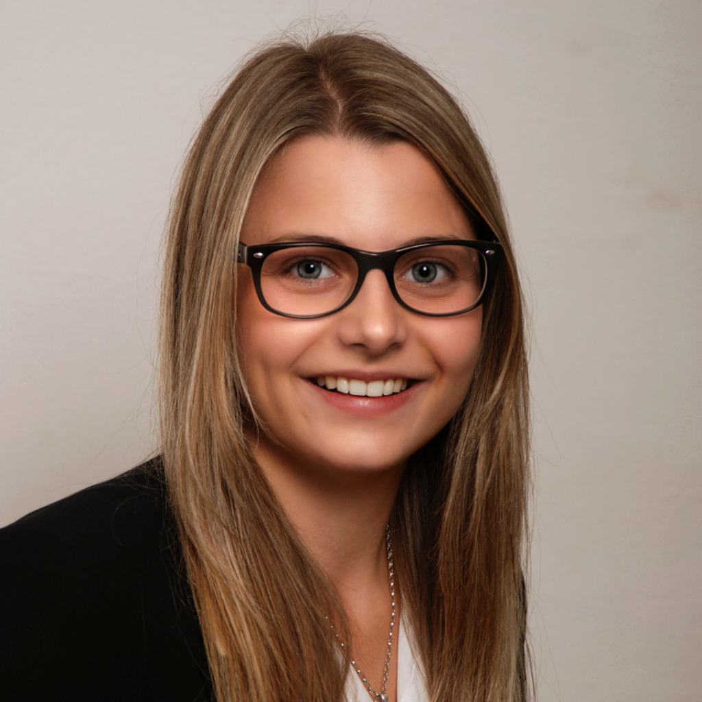 Nadine Lenz Anlage und Vermögensberaterin Raiffeisenbank