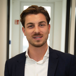 Maximilian B. Stöter