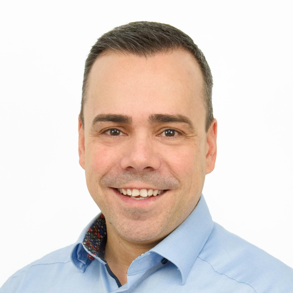 Simon Lipfert Senior Information Security Manager Dr. Ing. h.c. F