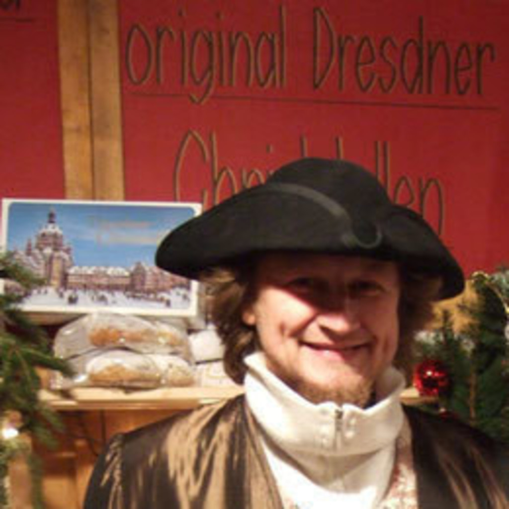 August Starke Geschäftsführer www.stollenausdresden24.de XING