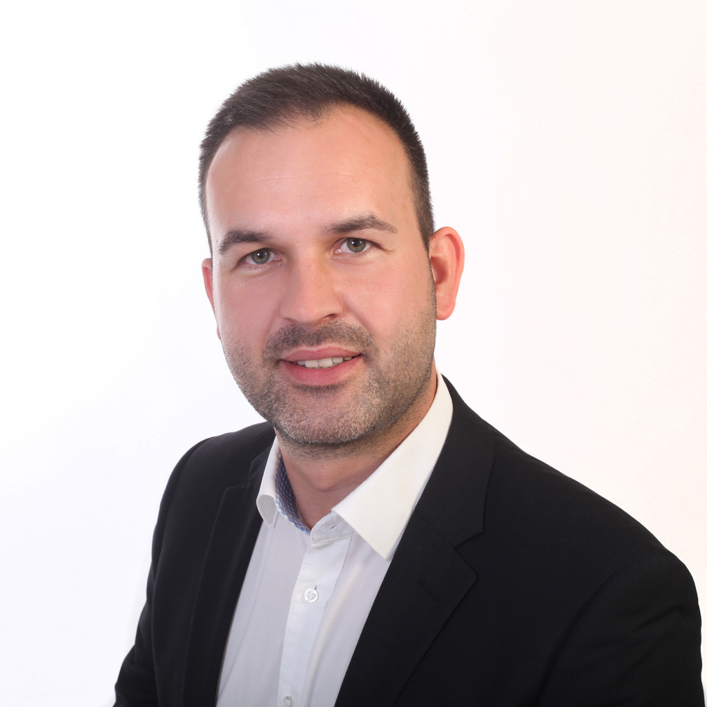 Martin Wenk Versicherungsfachmann AXA & DBV Versicherung Martin