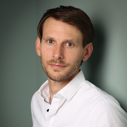 Dr. Simon Wollnack