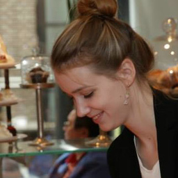 Carolin Steeg