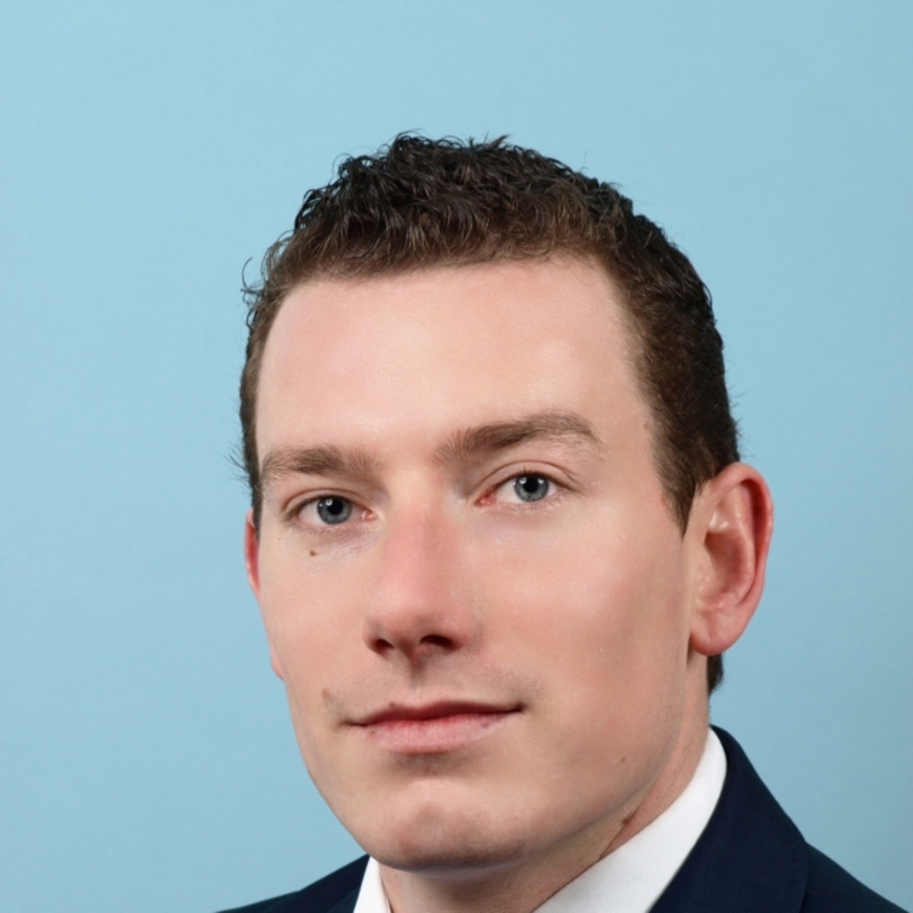 Philipp Lippe Spezialist Regulatorik & Development Commerz Real