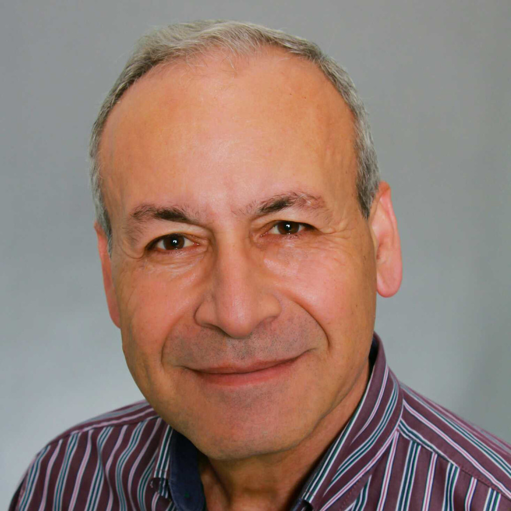 Amir Alamir Residential Home Representative Helping Hands Viernheim