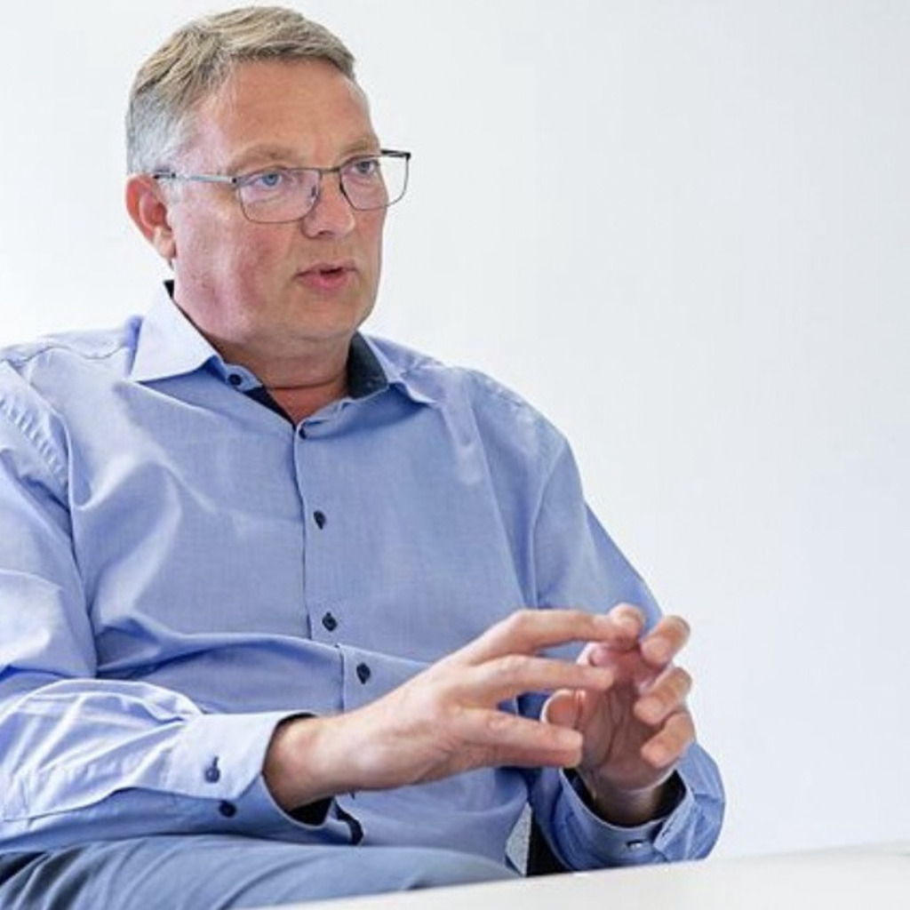 Dipl.Ing. Jörg Wuttke Country Manager Germany SKF GmbH XING