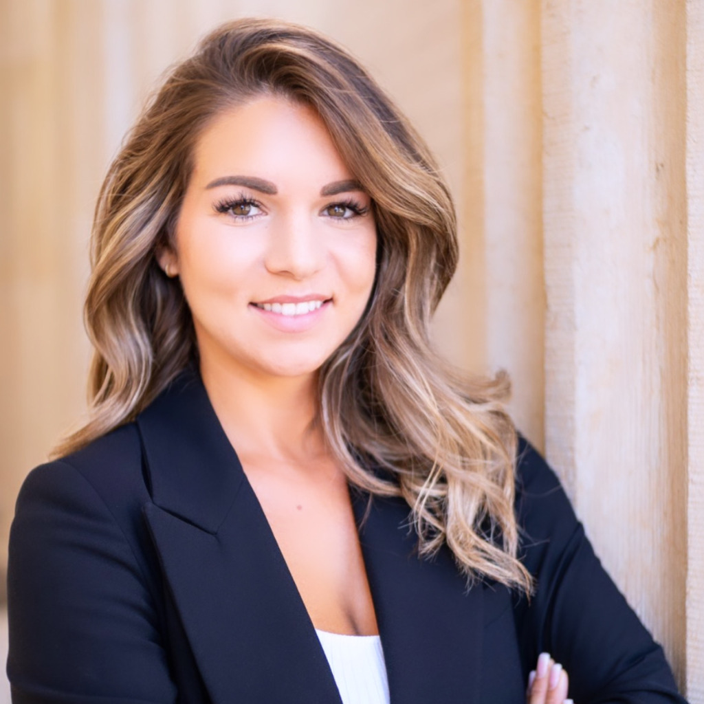 Nadja Misic Personalberater Formation Search XING