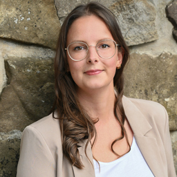 Julia Heinze