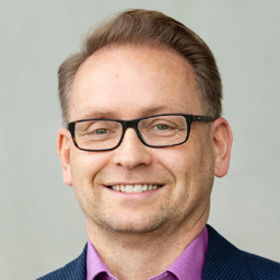 Dr. Matthias Janda