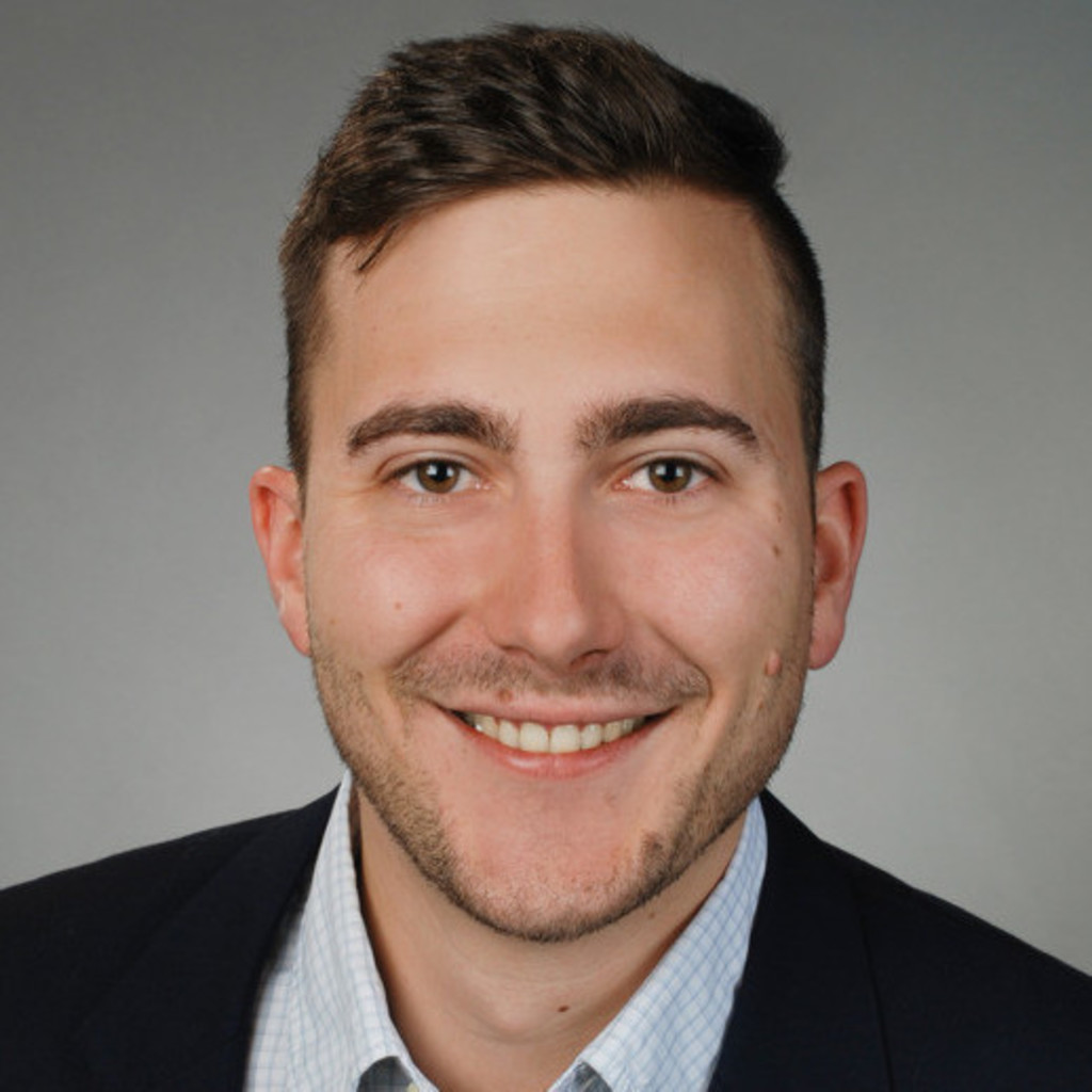Simon Luff Technologie und Innovationsmanagement FOM Hochschule