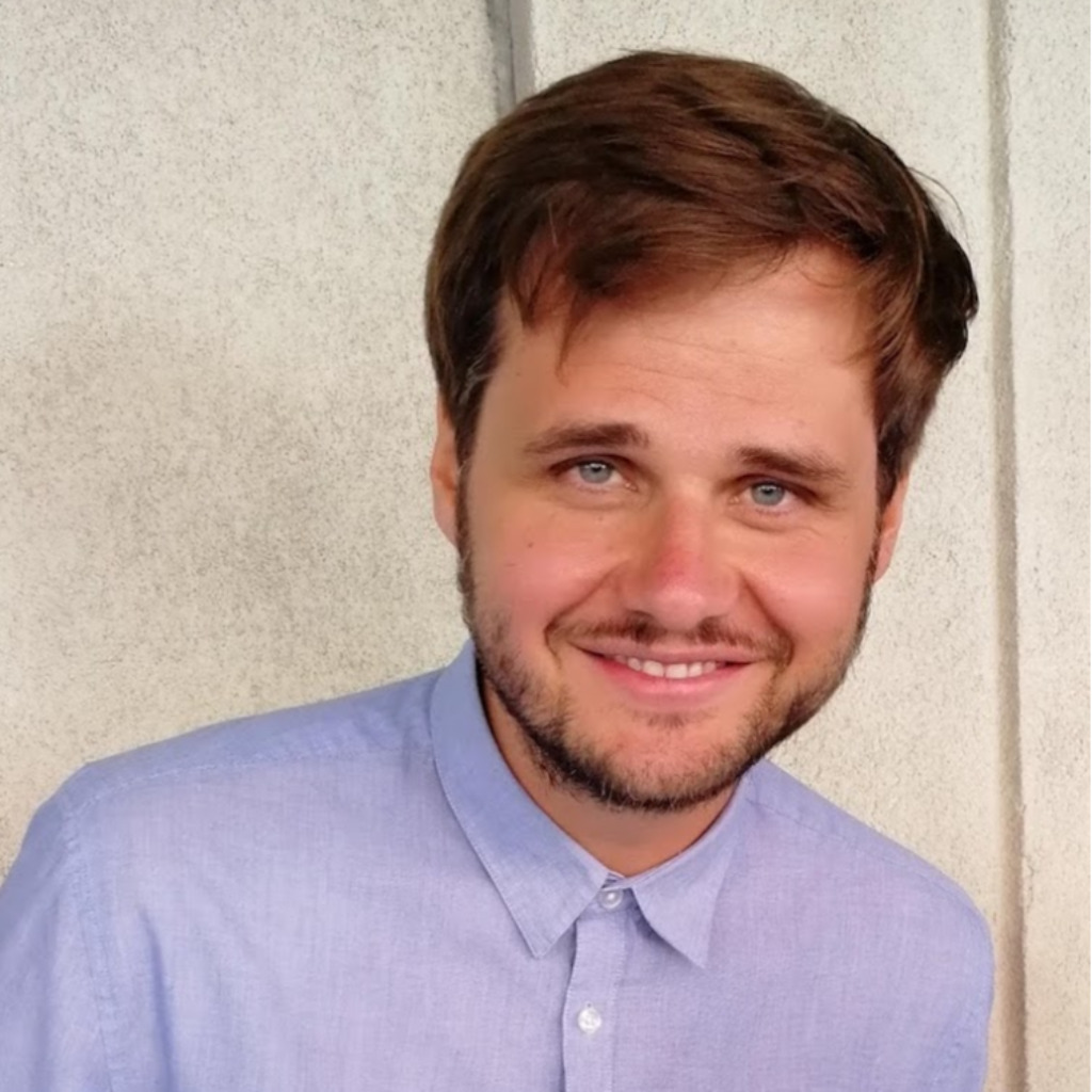 Dissertation vs thesis image