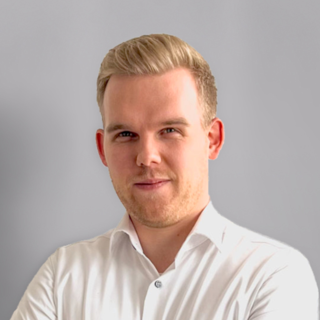 Jan Philipp Wiegmann Geschäftsführer/ Managing Director eves