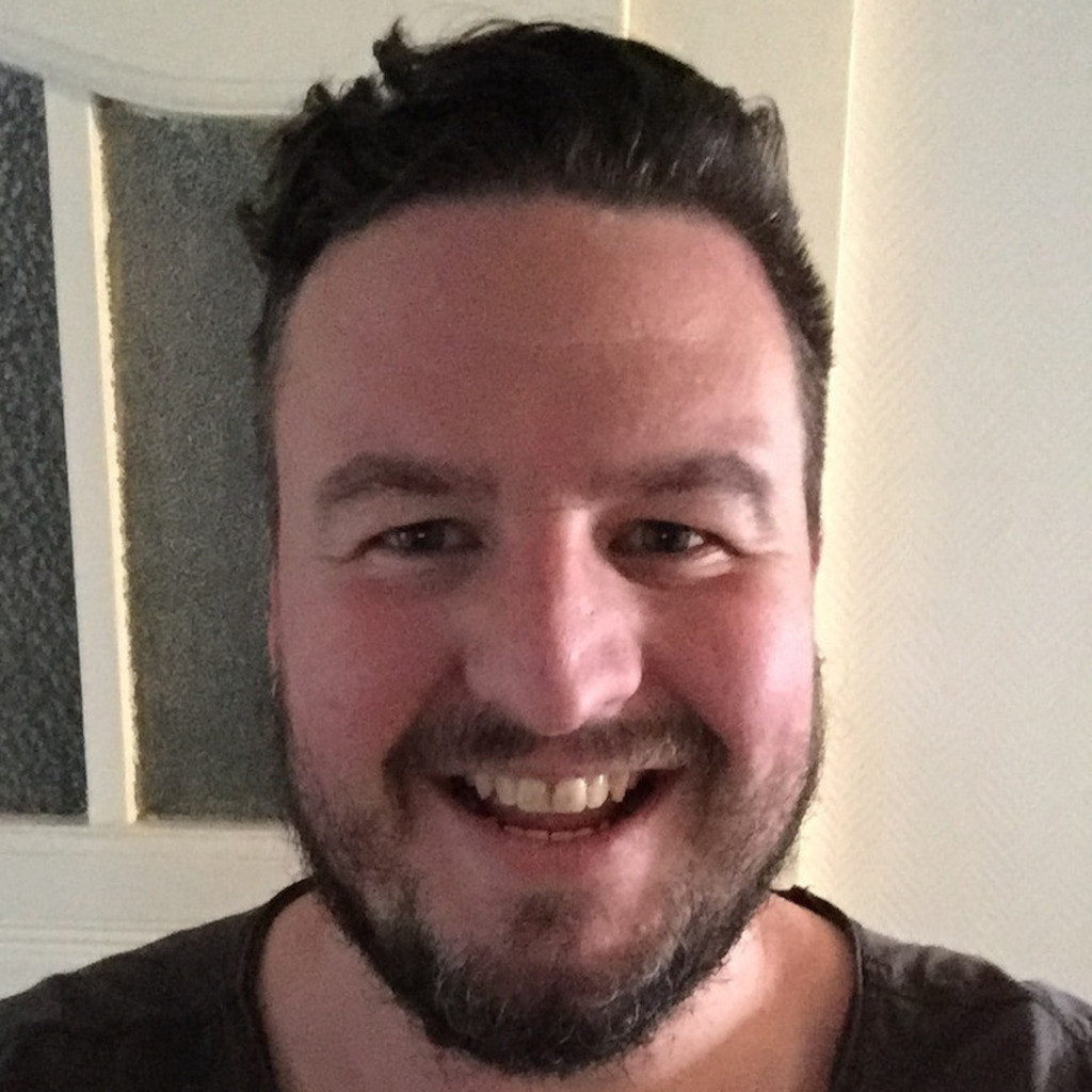 Sebastian Watzinger Gründer und Geschäftsführer MakeMyPodcast XING