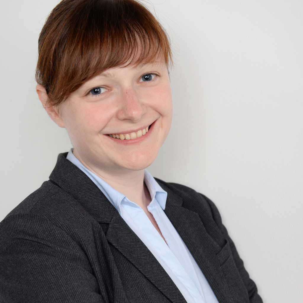 Christiane Lenke Financial Analyst (Controllerin) Prettl