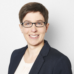 Dr. Yvonne Binder