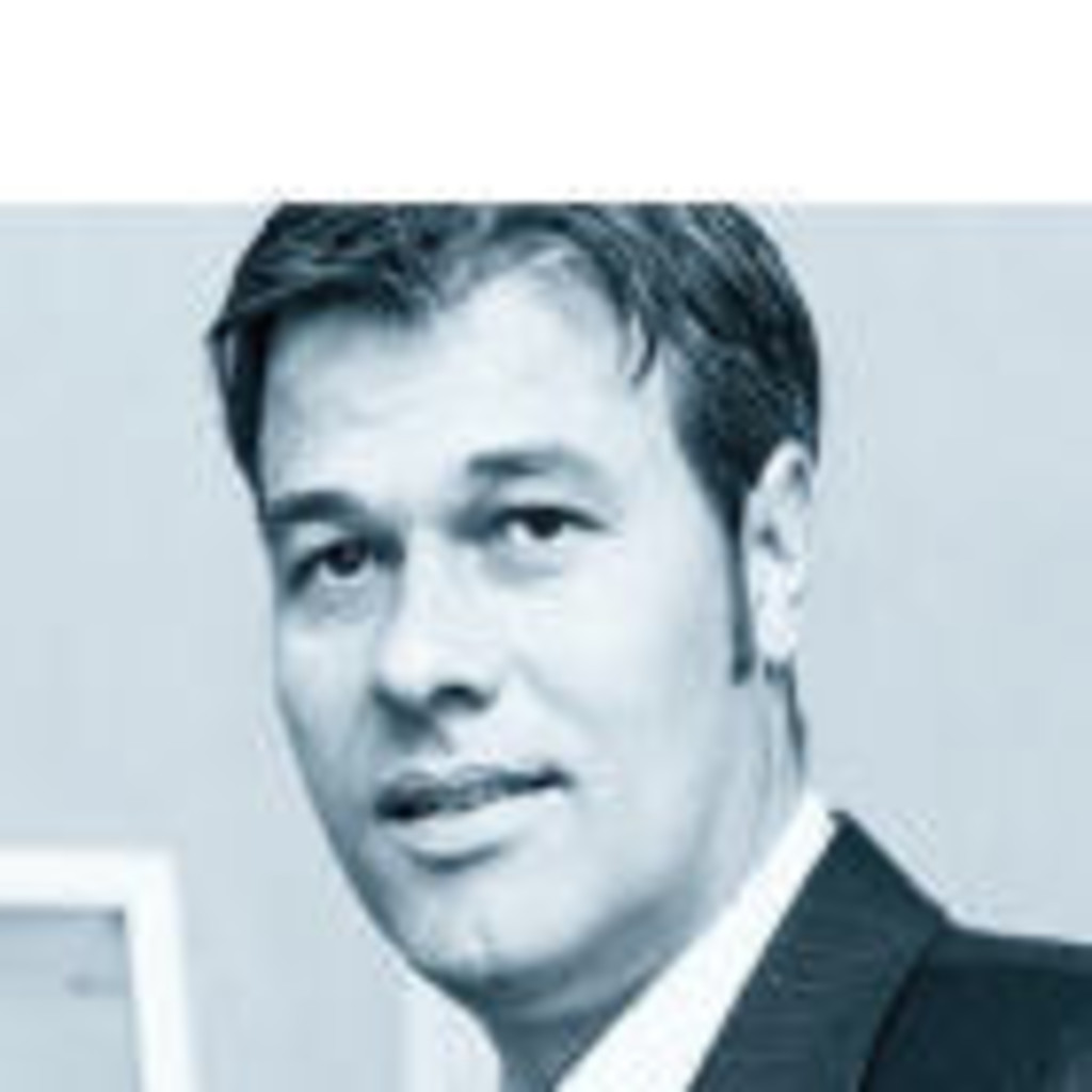 Christoph Sigg Senior Relationship Manager, Direktor Palomar Asset
