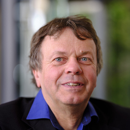 Dr. Peter Mayer