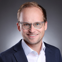 Dr. Lukas Sorge