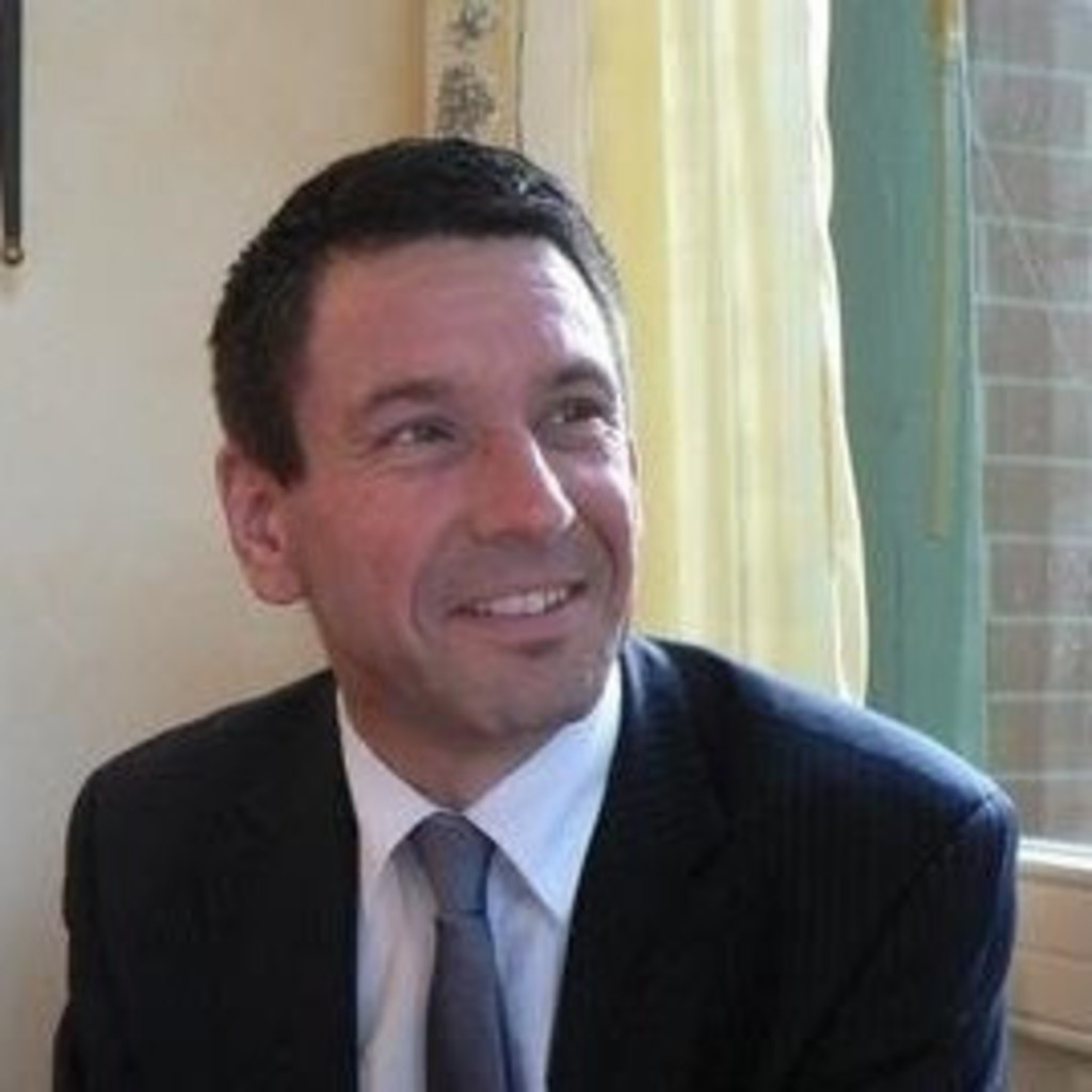 Dr. Michael Faller Gesellschafter, Beirat und Berater August Faller