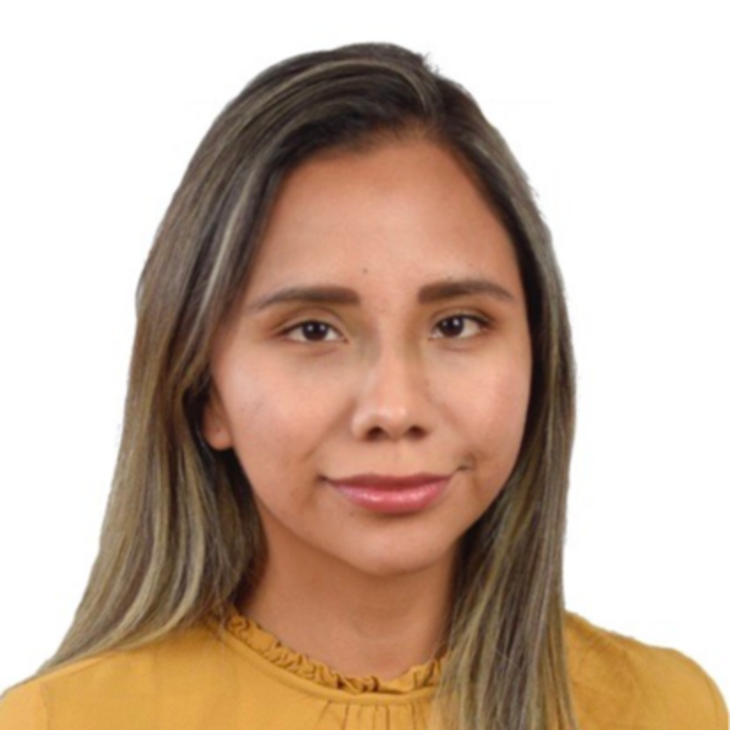 Claudia Chavez Social Media Werkstudent Elephant Gin XING