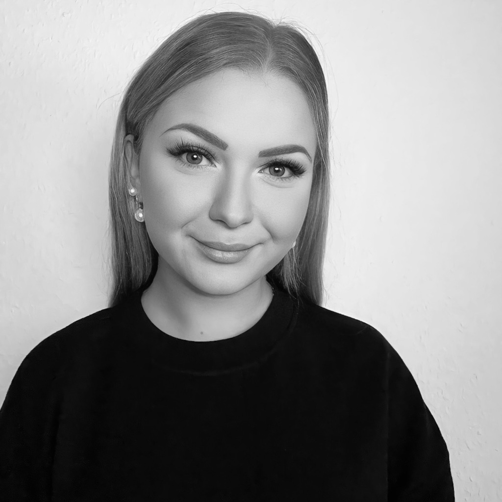 Jasmina Razić Mitarbeiterin im Marketing und Vertrieb Knappmann