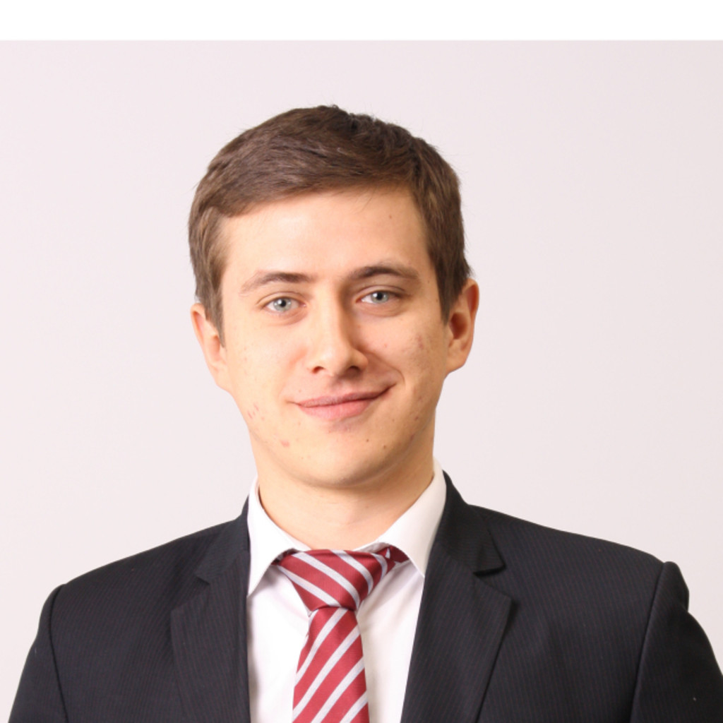 Yevgeniy Melekhov Finance manager Amazon XING