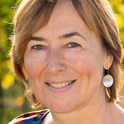 Claudia Kirst