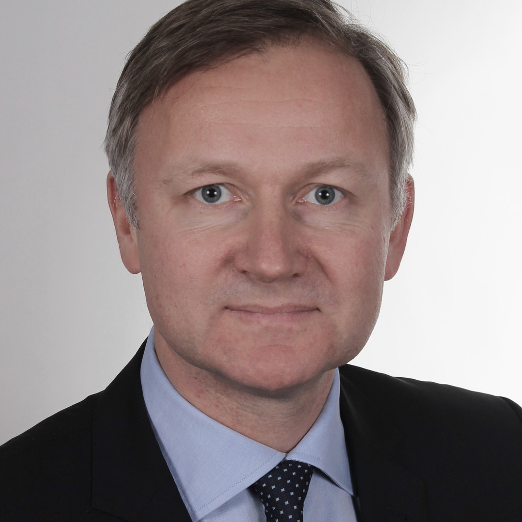 Paul von Drygalski MRICS Executive Director Ernst & Young Real