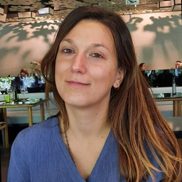 Júlia Ayats