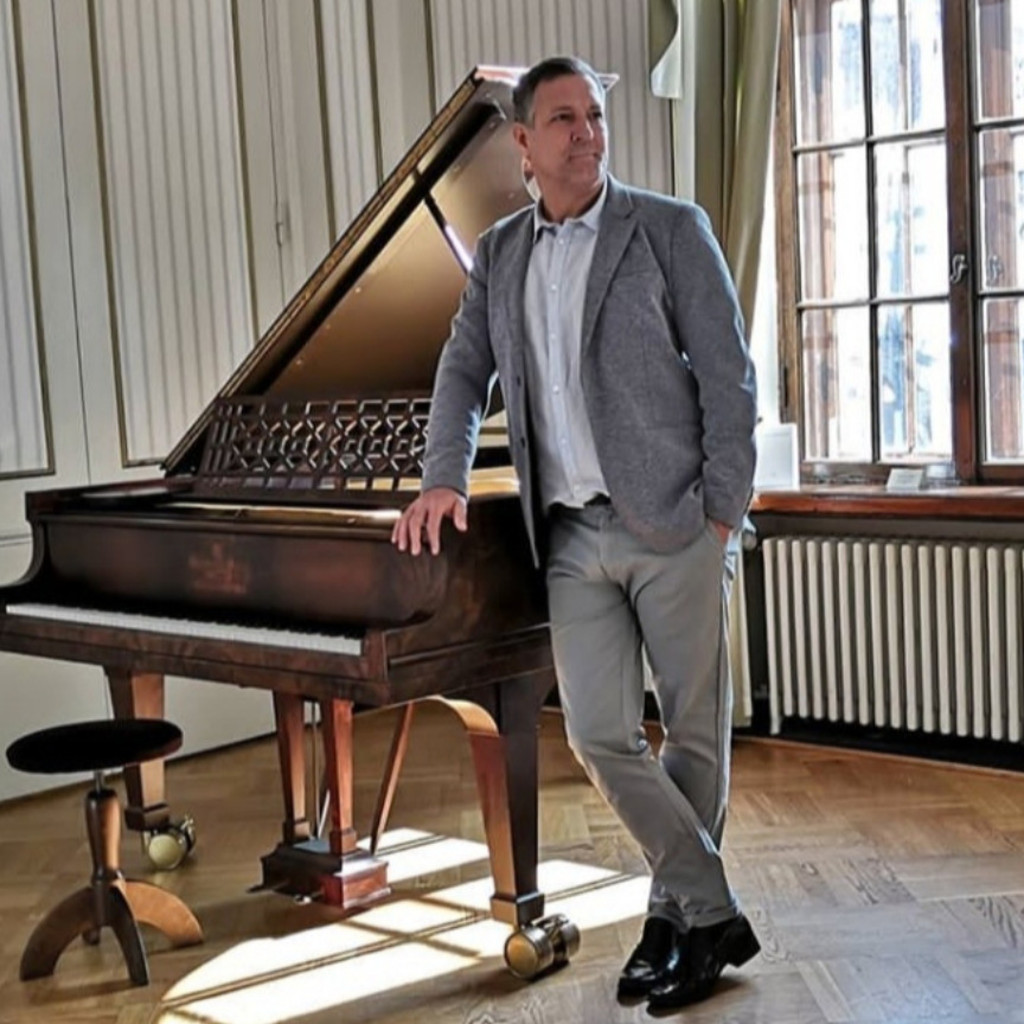 David Lockhart CEO LOCKHART PROPERTY MANAGEMENT LIMITED XING